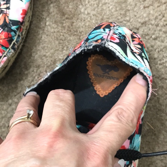 Rocketdog Floral Sneakers - Picture 2 of 4